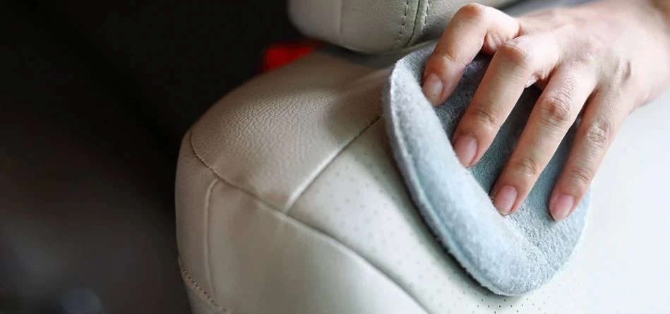 Greased Lightning 1L Lovely Leather - Image 2