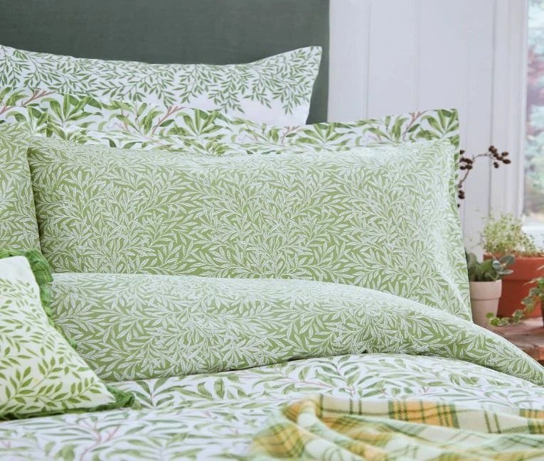 Morris & Co Willow Bough Standard Pillowcase Pair - Image 2